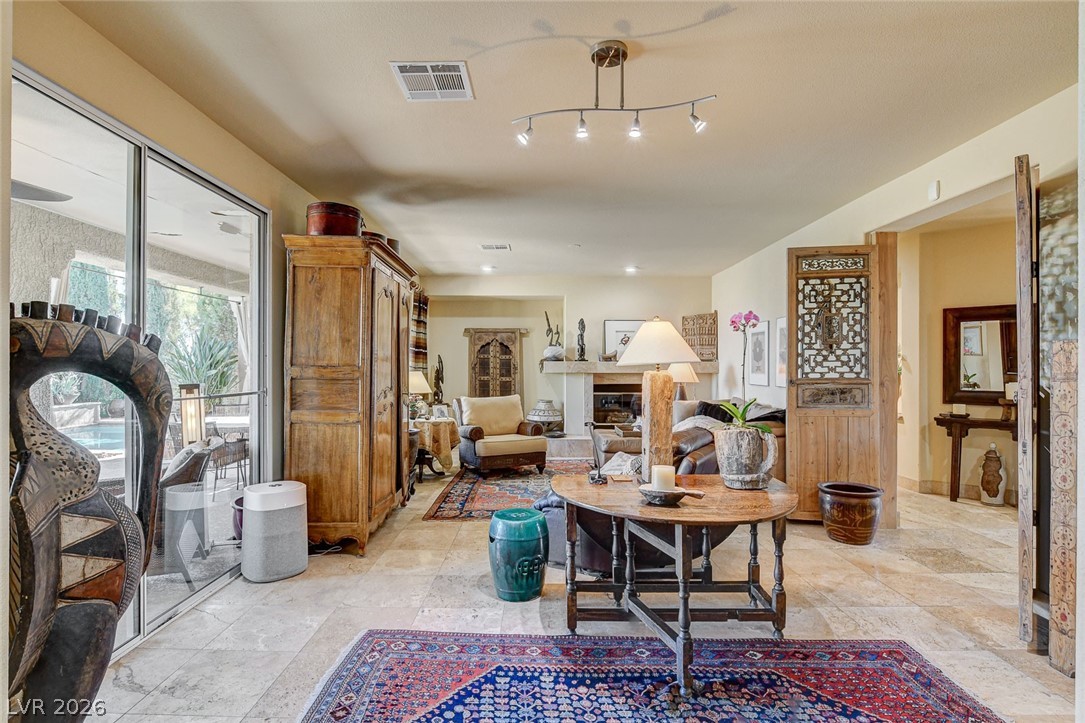 5152 Vincitor Street Las Vegas NV 89135