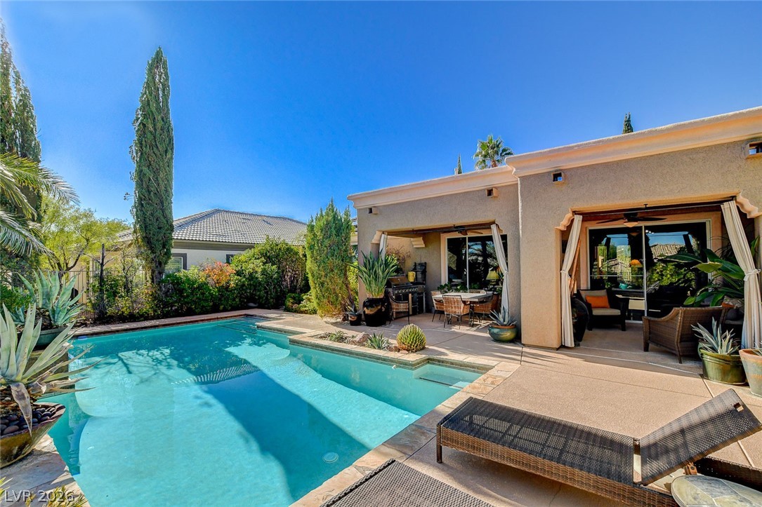5152 Vincitor Street Las Vegas NV 89135