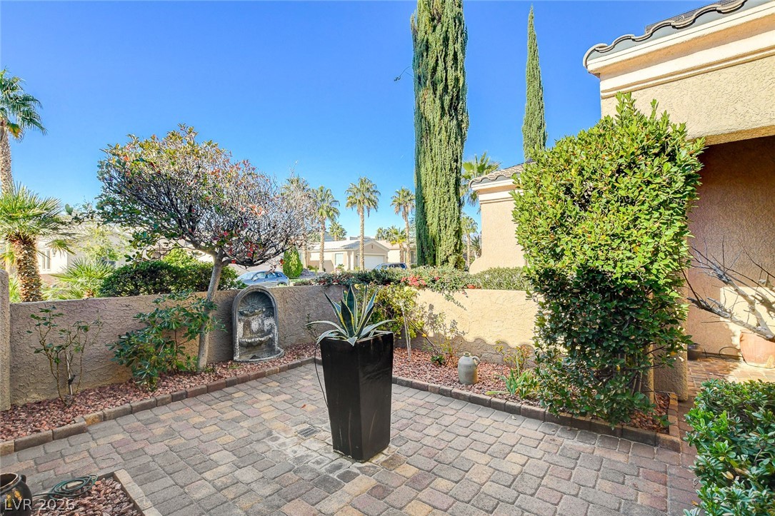 5152 Vincitor Street Las Vegas NV 89135