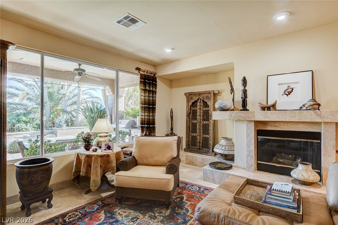 5152 Vincitor Street Las Vegas NV 89135