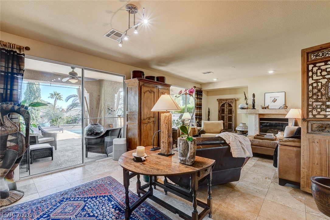 5152 Vincitor Street Las Vegas NV 89135
