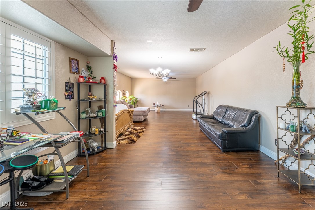 6632 Isolated Avenue Las Vegas NV 89110
