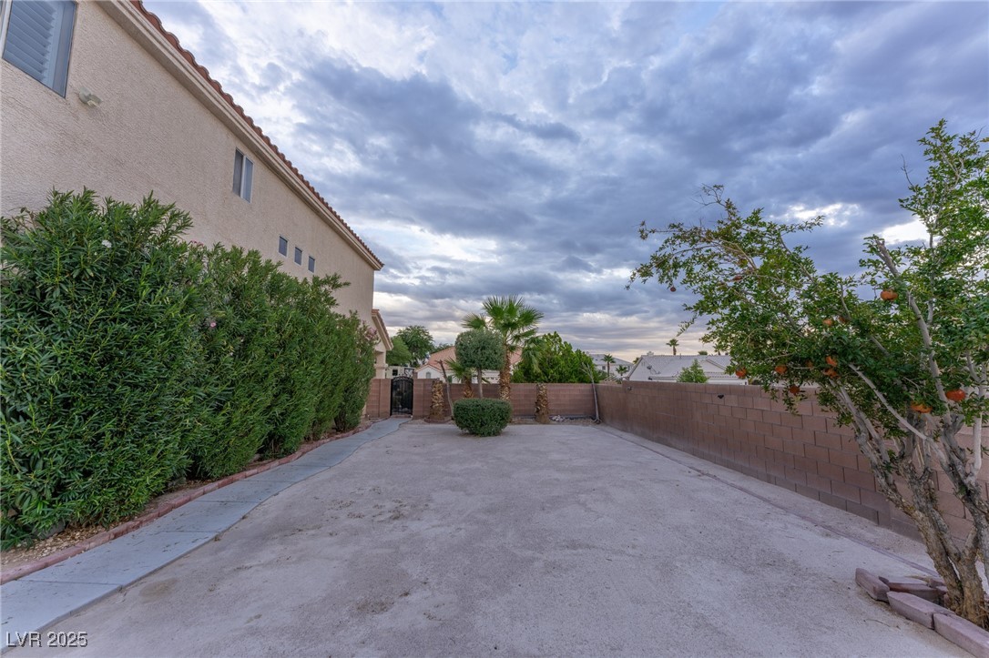 6632 Isolated Avenue Las Vegas NV 89110