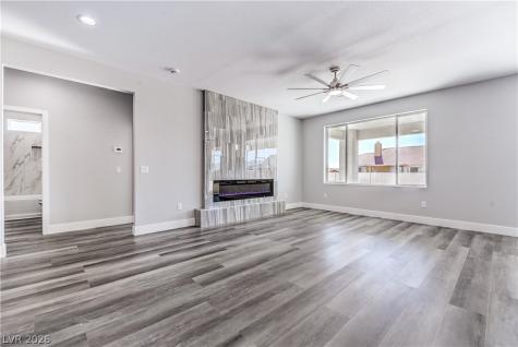 4641 Castlewood Pahrump NV 89061