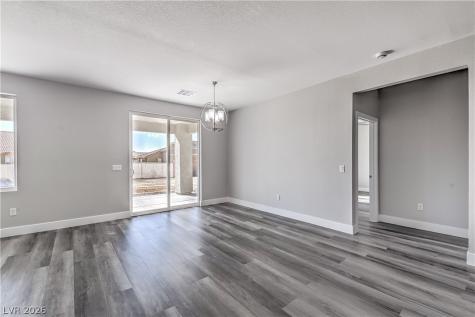 4641 Castlewood Pahrump NV 89061