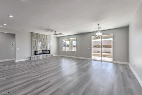 4641 Castlewood Pahrump NV 89061