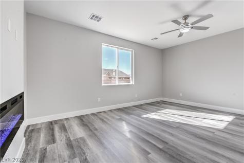 4641 Castlewood Pahrump NV 89061