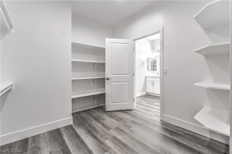 4641 Castlewood Pahrump NV 89061