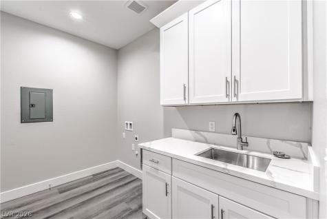 4641 Castlewood Pahrump NV 89061