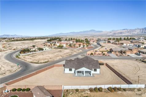 4641 Castlewood Pahrump NV 89061