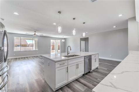 4641 Castlewood Pahrump NV 89061