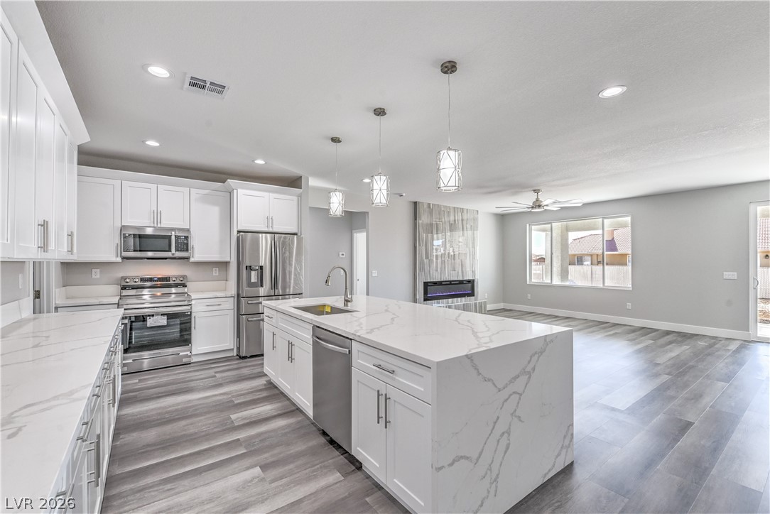 4641 Castlewood Pahrump NV 89061