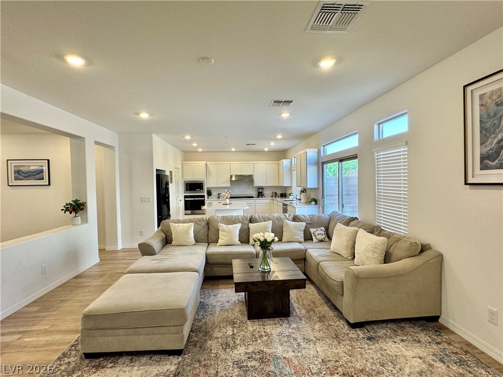 5763 Yellow House Street Las Vegas NV 89113