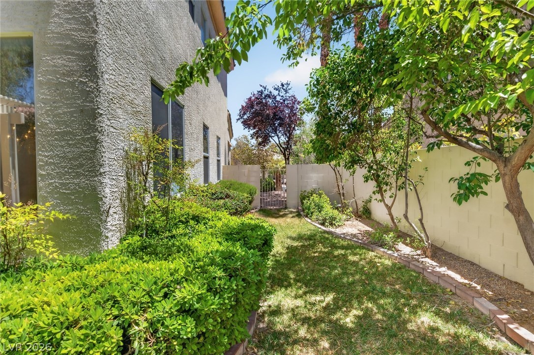 1813 Warrenville Street Las Vegas NV 89117