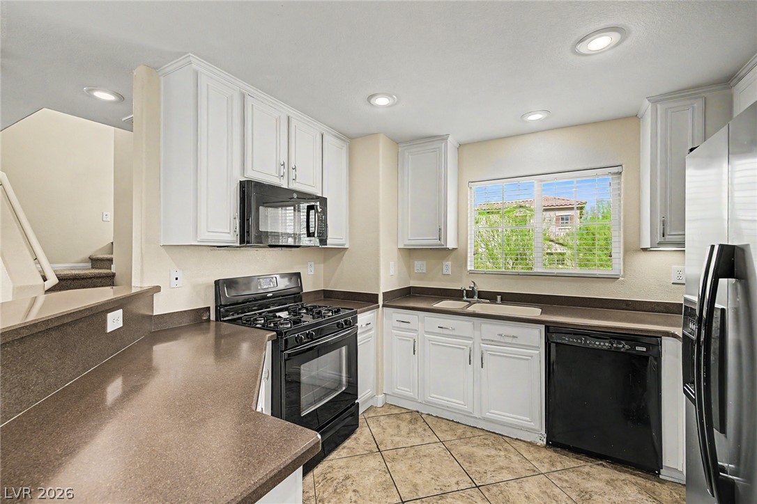10446 Wildflower Gully Street Las Vegas NV 89178