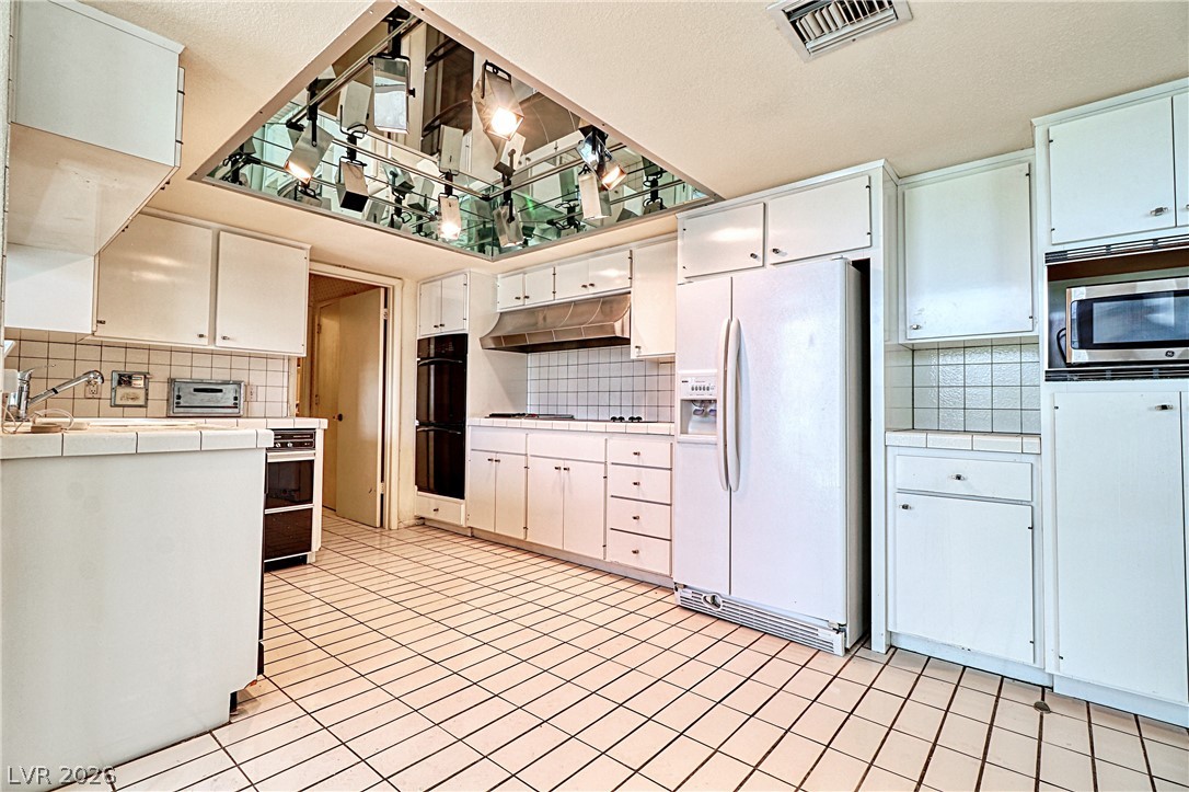 940 Vegas Valley Drive Las Vegas NV 89109