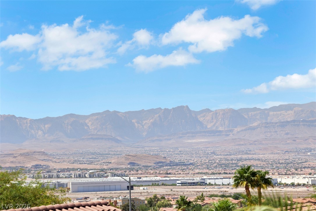 2025 Wildwood Lake Street Henderson NV 89052