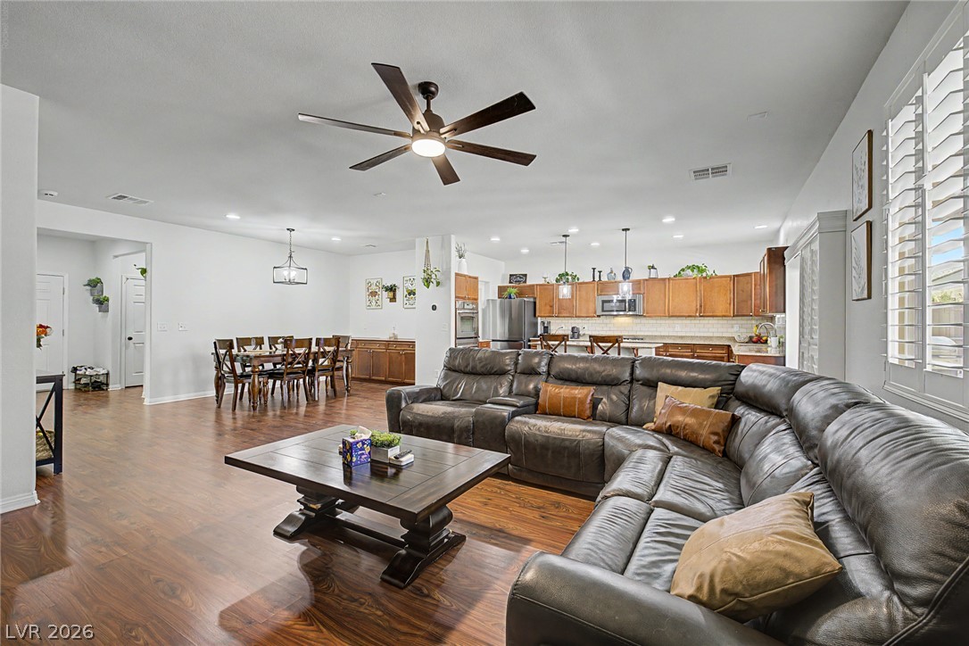 8221 Redbud Vine Street North Las Vegas NV 89085