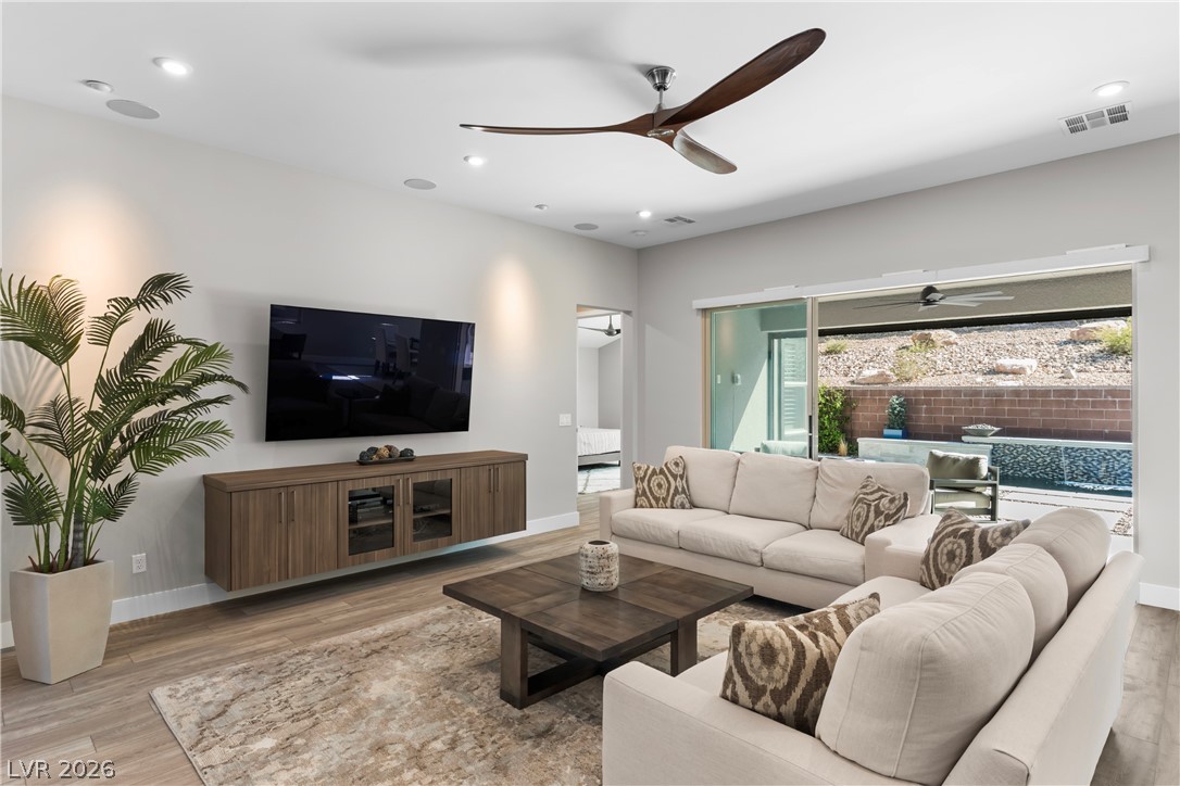 9707 Starlight Ridge Avenue Las Vegas NV 89148