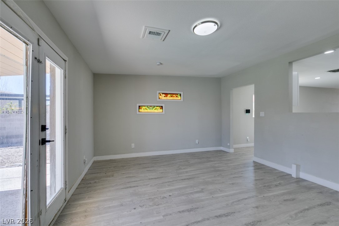 5944 Willard Street Las Vegas NV 89122