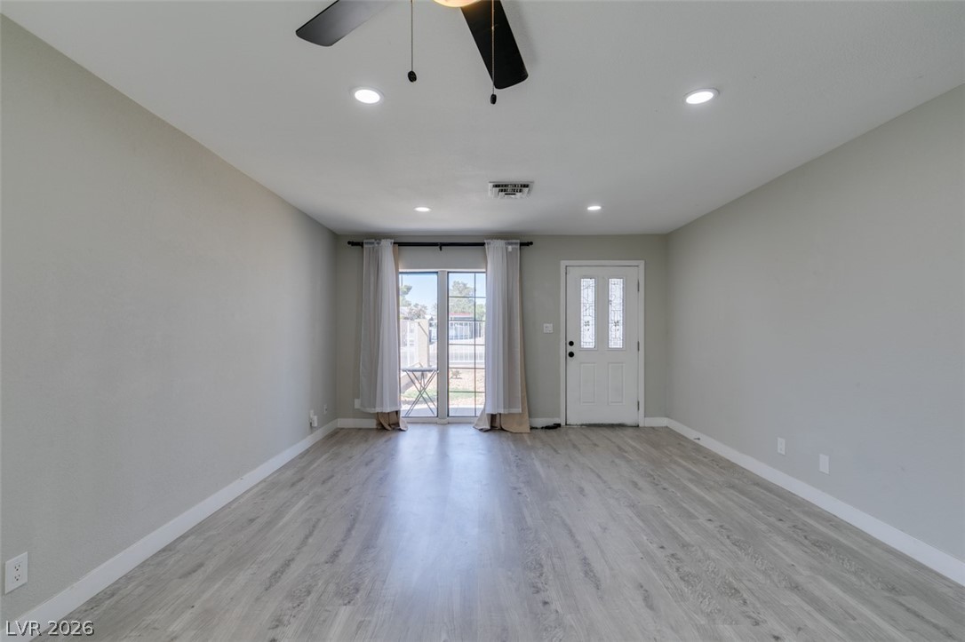5944 Willard Street Las Vegas NV 89122