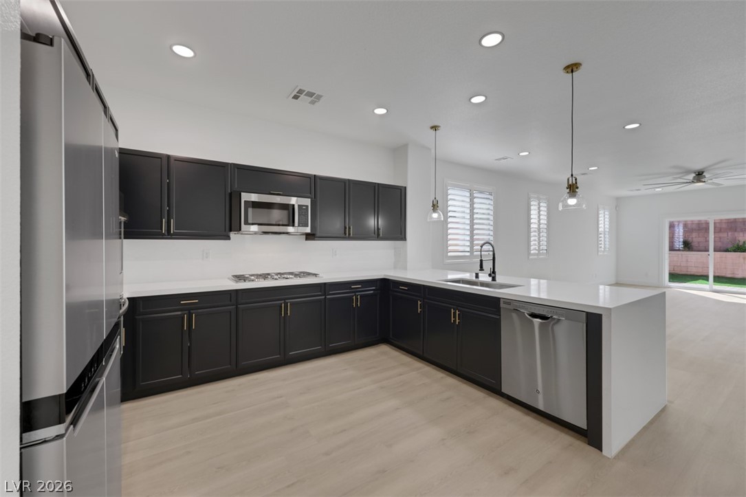 7035 Thistle Ridge Street Las Vegas NV 89166