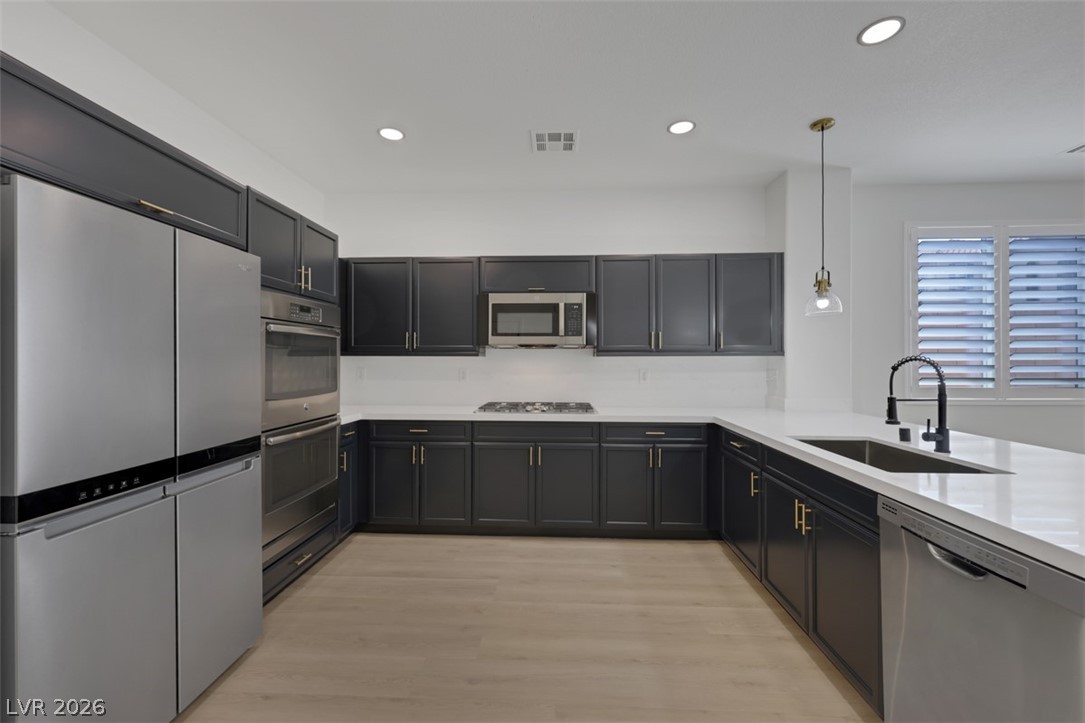 7035 Thistle Ridge Street Las Vegas NV 89166
