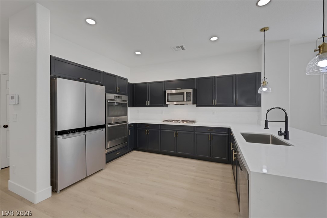 7035 Thistle Ridge Street Las Vegas NV 89166