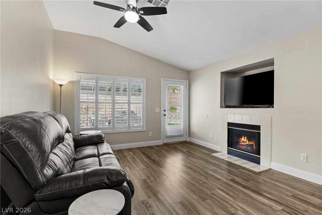 9166 Riding Heights Avenue Las Vegas NV 89147
