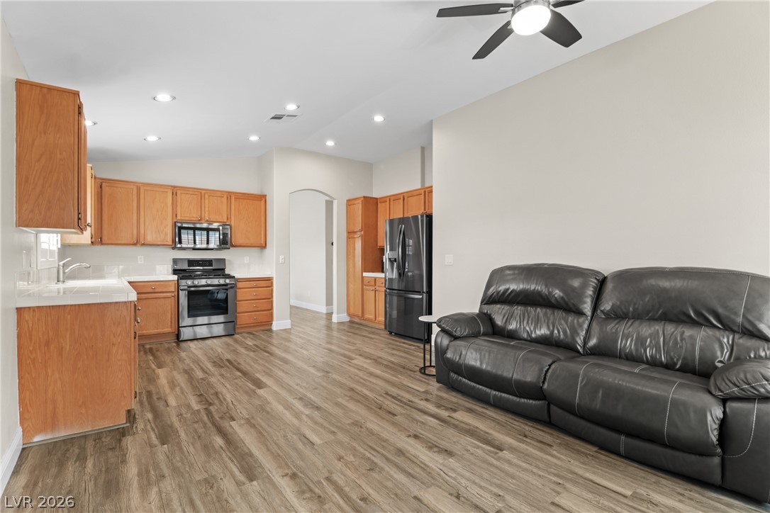 9166 Riding Heights Avenue Las Vegas NV 89147