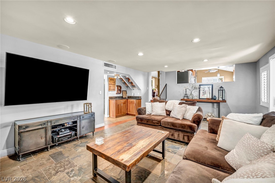 8701 Isola Drive Las Vegas NV 89117