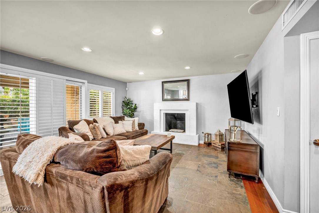 8701 Isola Drive Las Vegas NV 89117