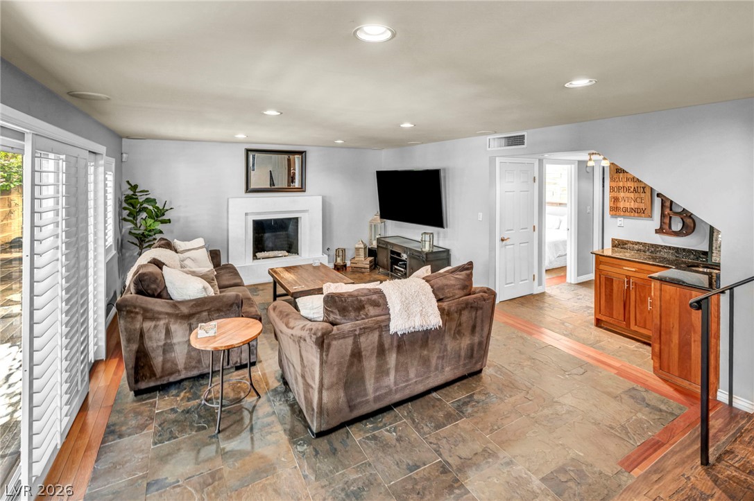 8701 Isola Drive Las Vegas NV 89117