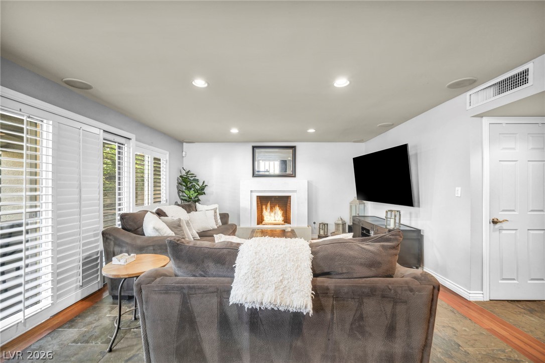 8701 Isola Drive Las Vegas NV 89117