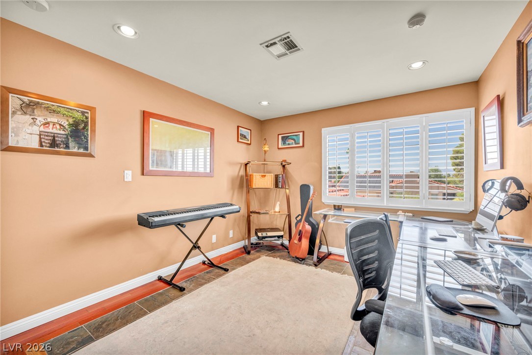 8701 Isola Drive Las Vegas NV 89117