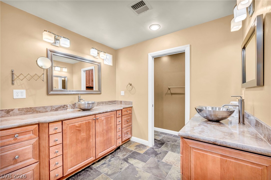 8701 Isola Drive Las Vegas NV 89117