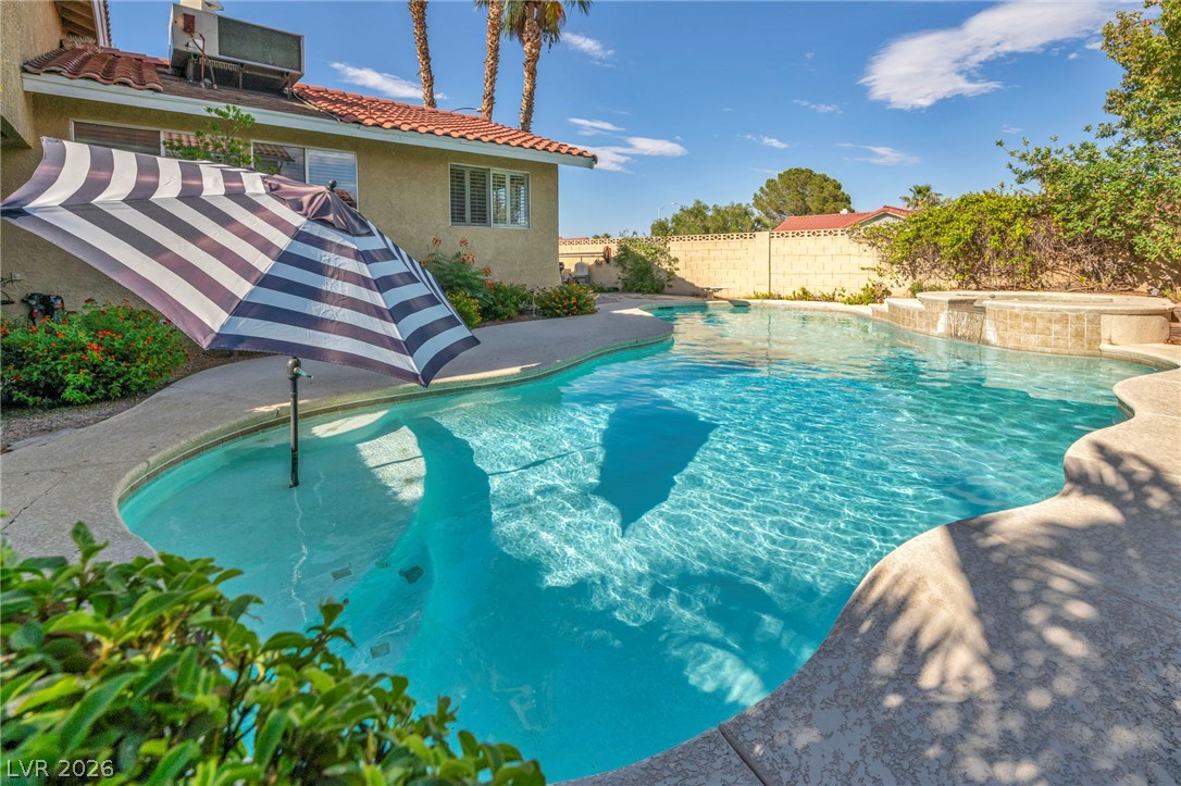 8701 Isola Drive Las Vegas NV 89117