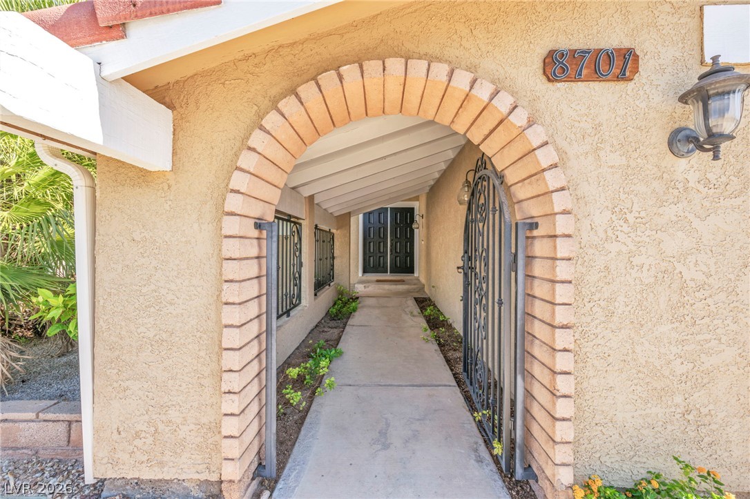8701 Isola Drive Las Vegas NV 89117