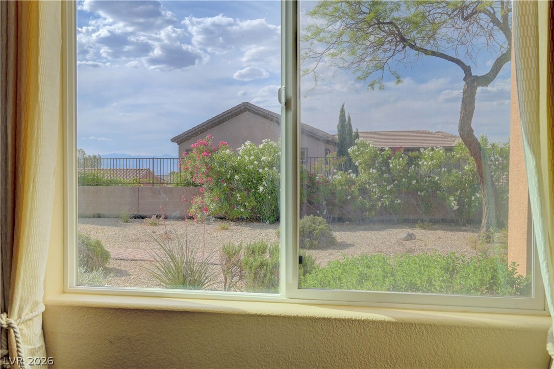 2764 Leys Burnett Avenue Henderson NV 89044