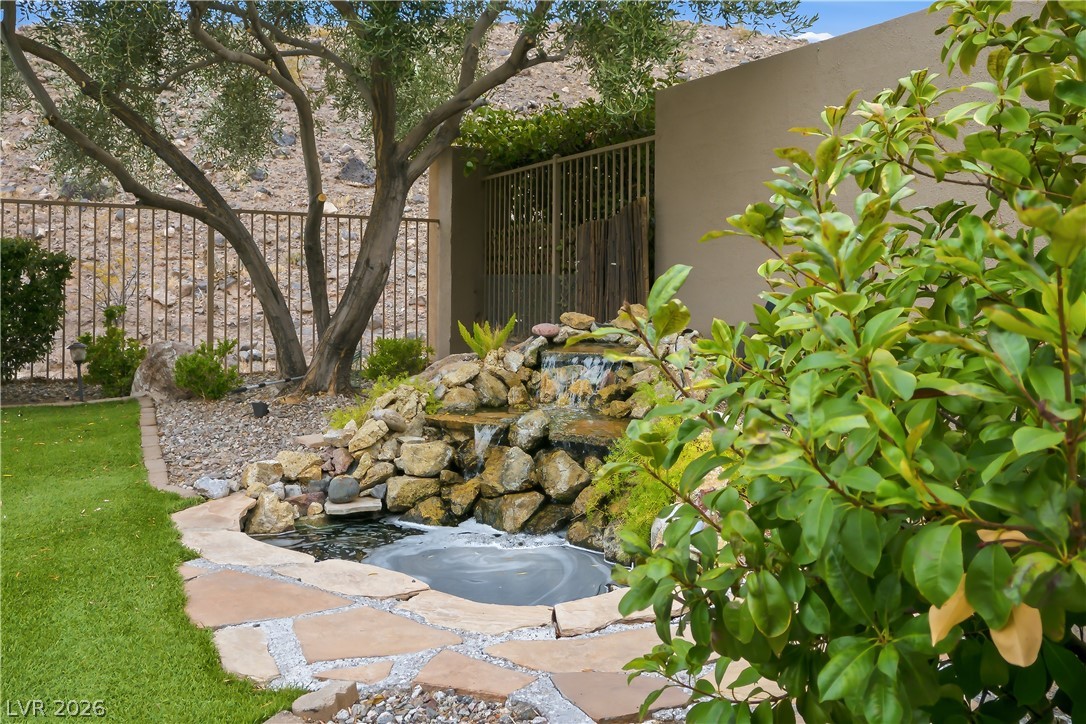 11 Morninglow Pass Henderson NV 89052
