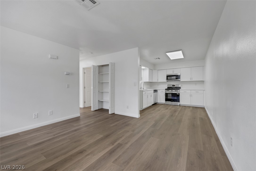 2137 Petersham Court C Las Vegas NV 89108