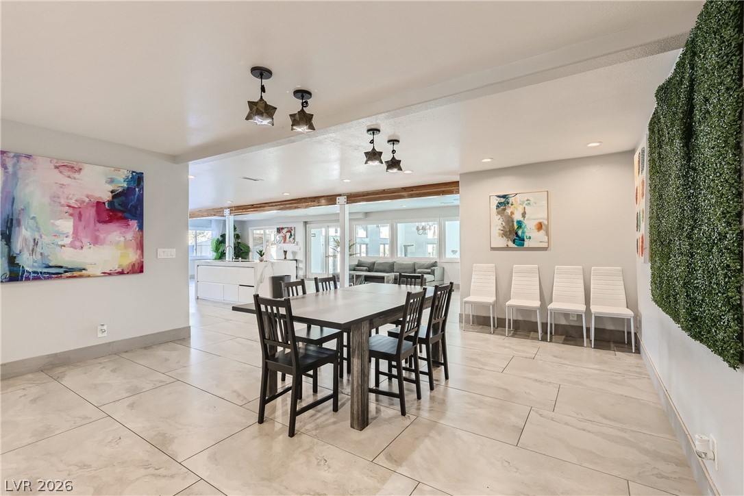 2890 Belcastro Street Las Vegas NV 89117