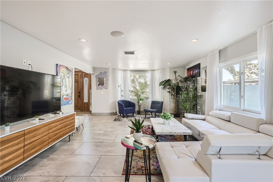 2890 Belcastro Street Las Vegas NV 89117
