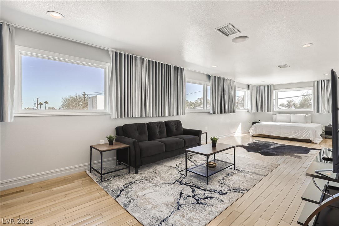 2890 Belcastro Street Las Vegas NV 89117