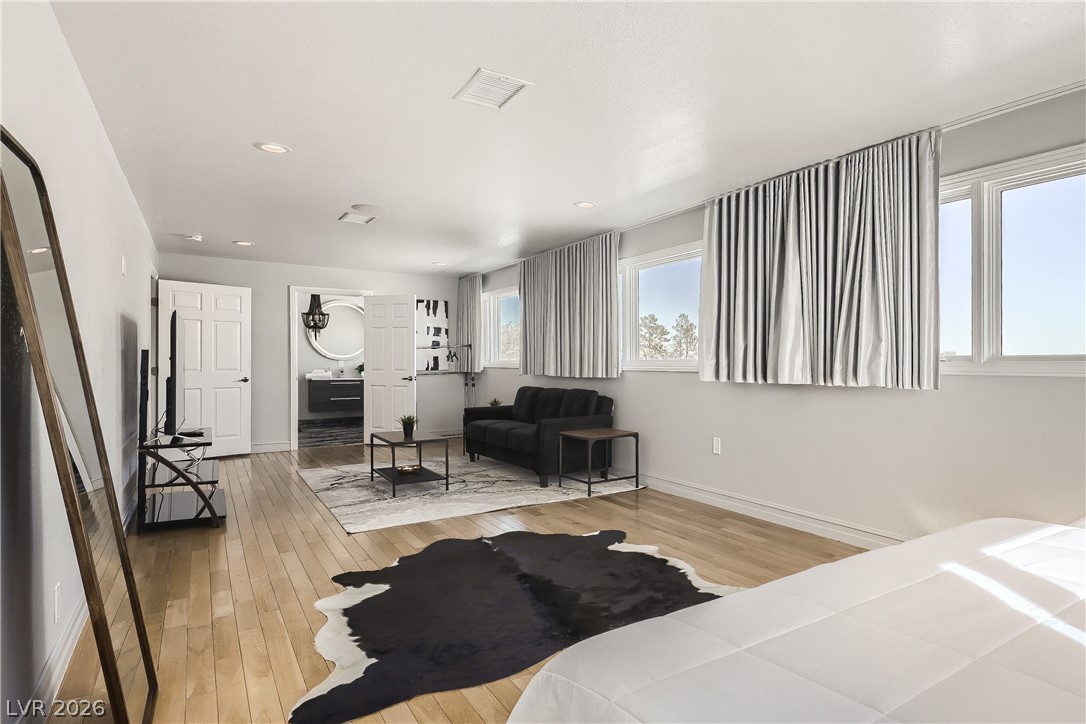 2890 Belcastro Street Las Vegas NV 89117