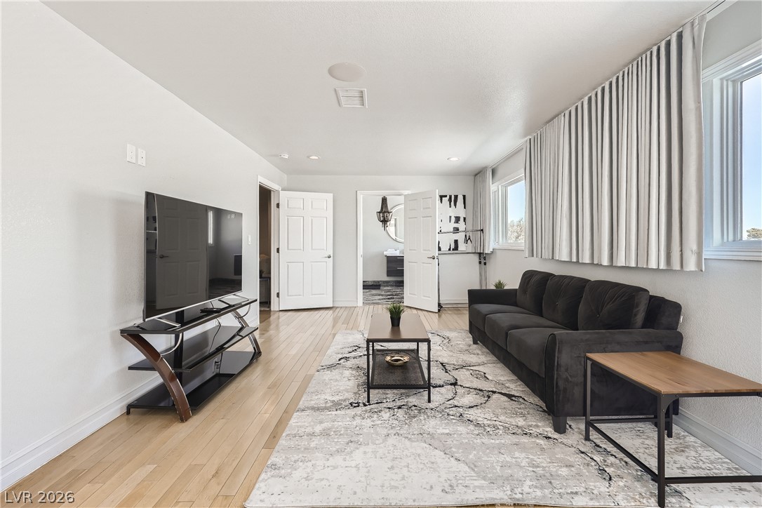 2890 Belcastro Street Las Vegas NV 89117