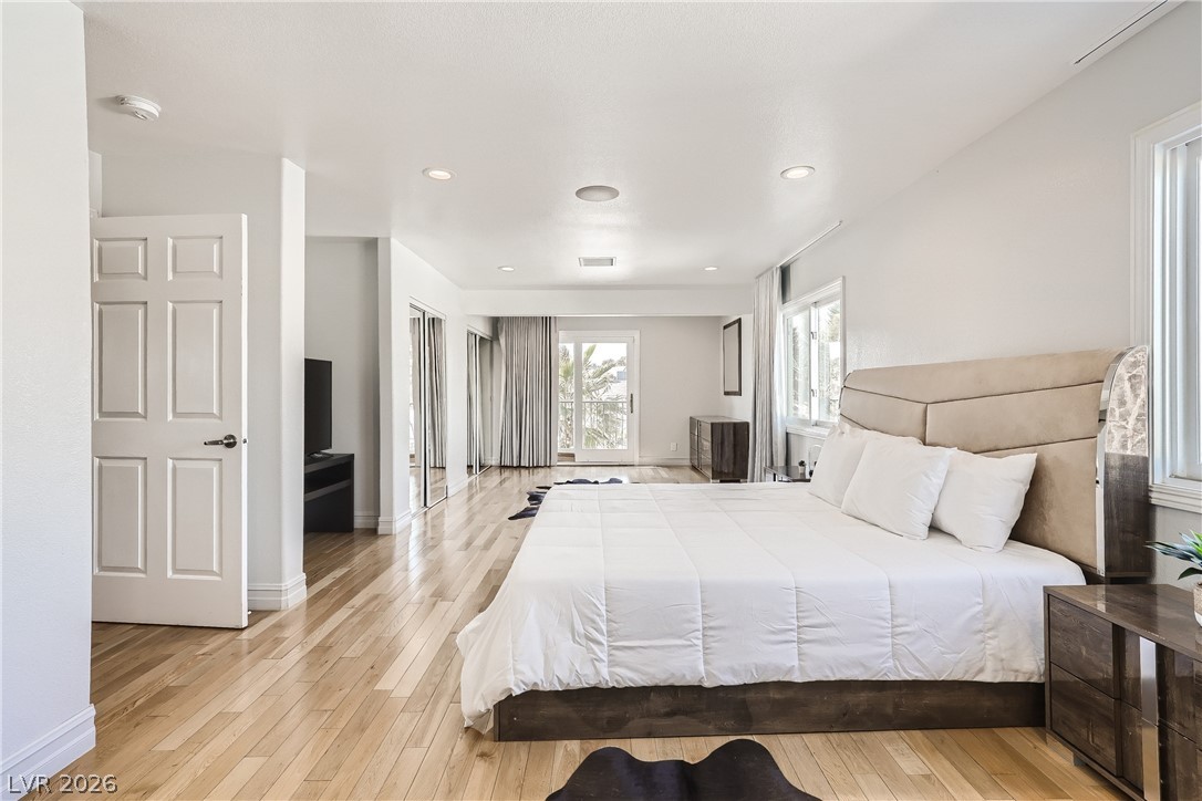 2890 Belcastro Street Las Vegas NV 89117