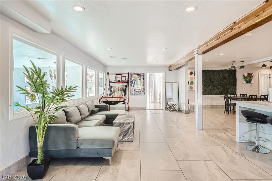 2890 Belcastro Street Las Vegas NV 89117