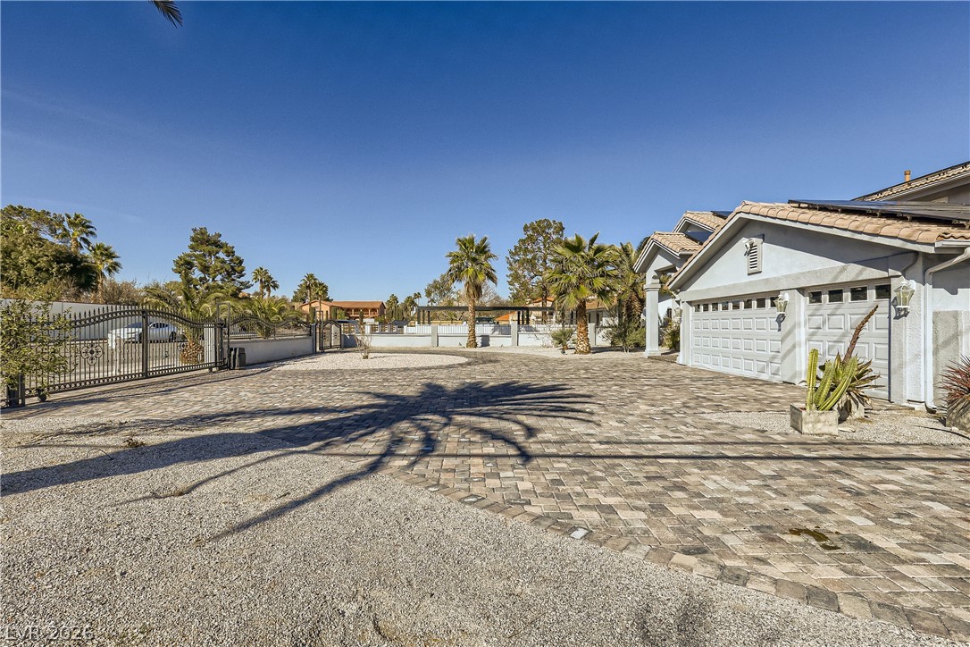 2890 Belcastro Street Las Vegas NV 89117