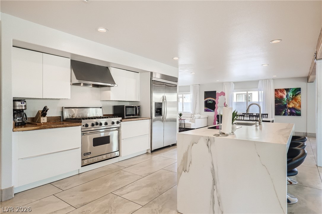 2890 Belcastro Street Las Vegas NV 89117